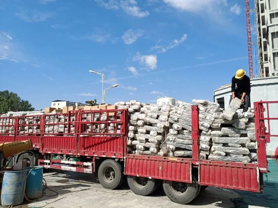 河南南陽唐河秦晉花苑連廊欄陽臺護(hù)欄百葉窗項(xiàng)目