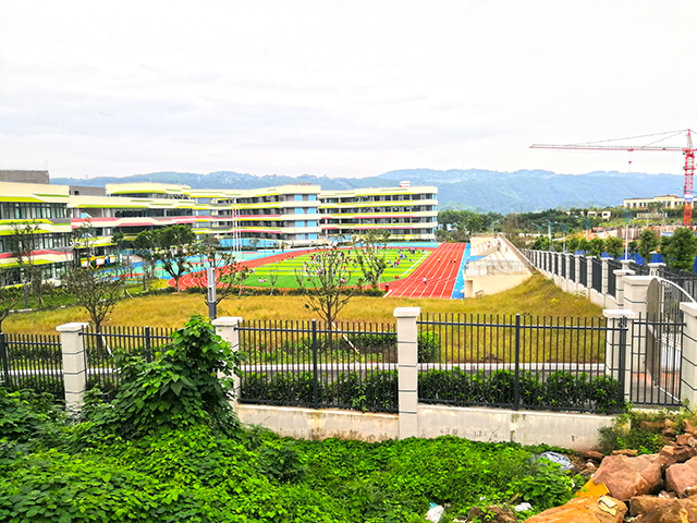 重慶合川西南大學(xué)銀翔實驗小學(xué)圍墻柵欄項目